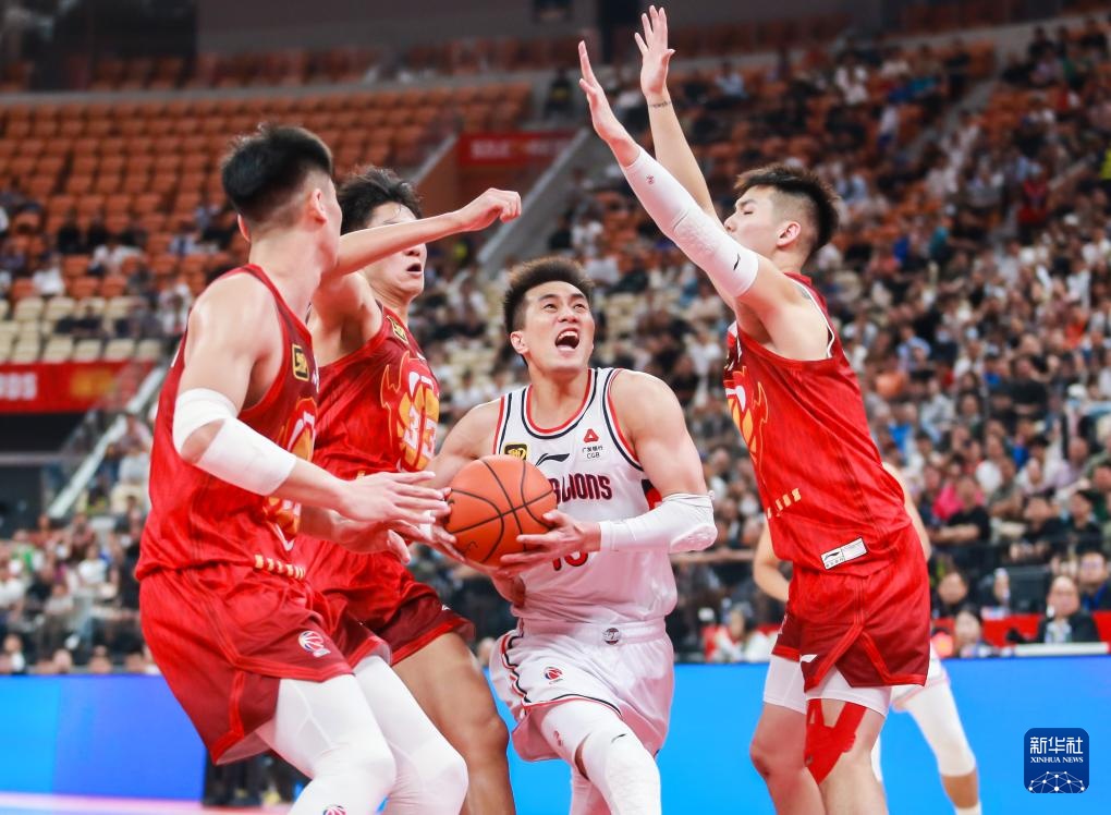 关于赛前CBA常规赛传出新动向，奥兰多魔术防线松动，管理层表态——更衣室稳定，细节决定成败的信息