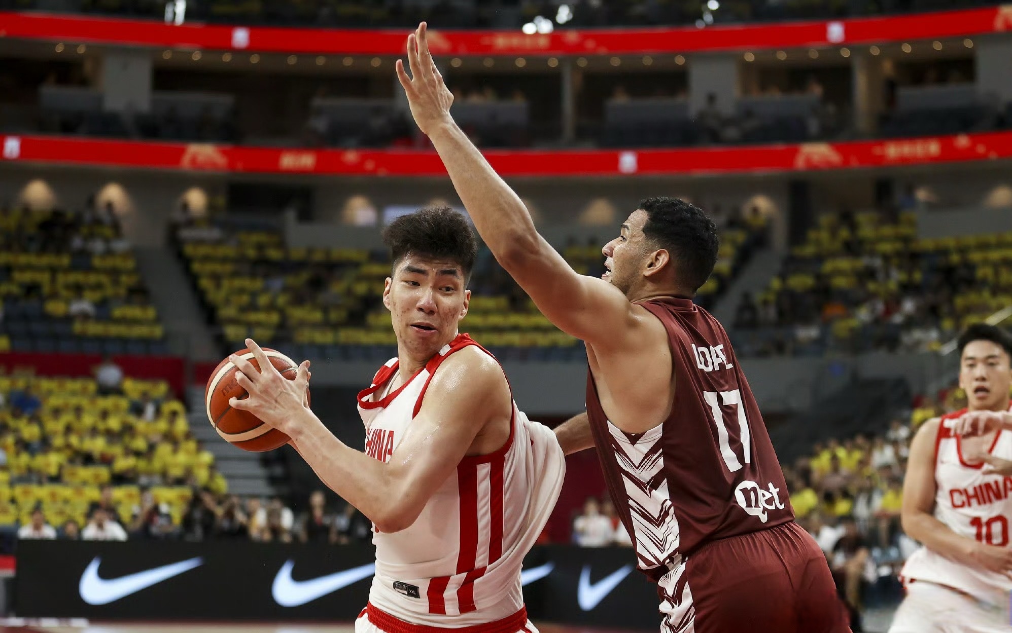 新疆广汇迎CBA季后赛关键赛，关键时刻豪取连胜，媒体盛赞，身体对抗强度拉满的简单介绍