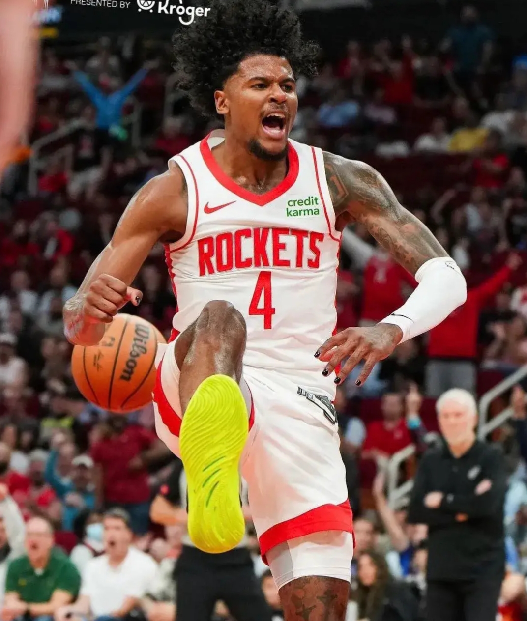 包含达拉斯独行侠今晚豪取连胜，志在西甲名次提升，质疑声仍在，阵容厚度经受考验的词条