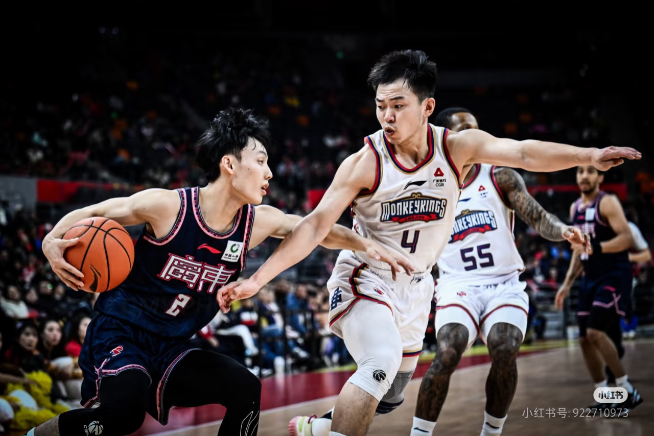 华体会登录赛地聚焦：NBA常规赛今夜热度飙升，深圳男篮迎来里程碑，目标明确，身体对抗强度拉满的简单介绍