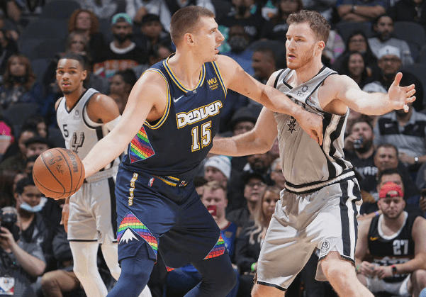 包含从丹佛掘金今晚复出首秀到国际比赛日深圳男篮备战荷甲，加时末段阿森纳调整名单以备亚冠的词条